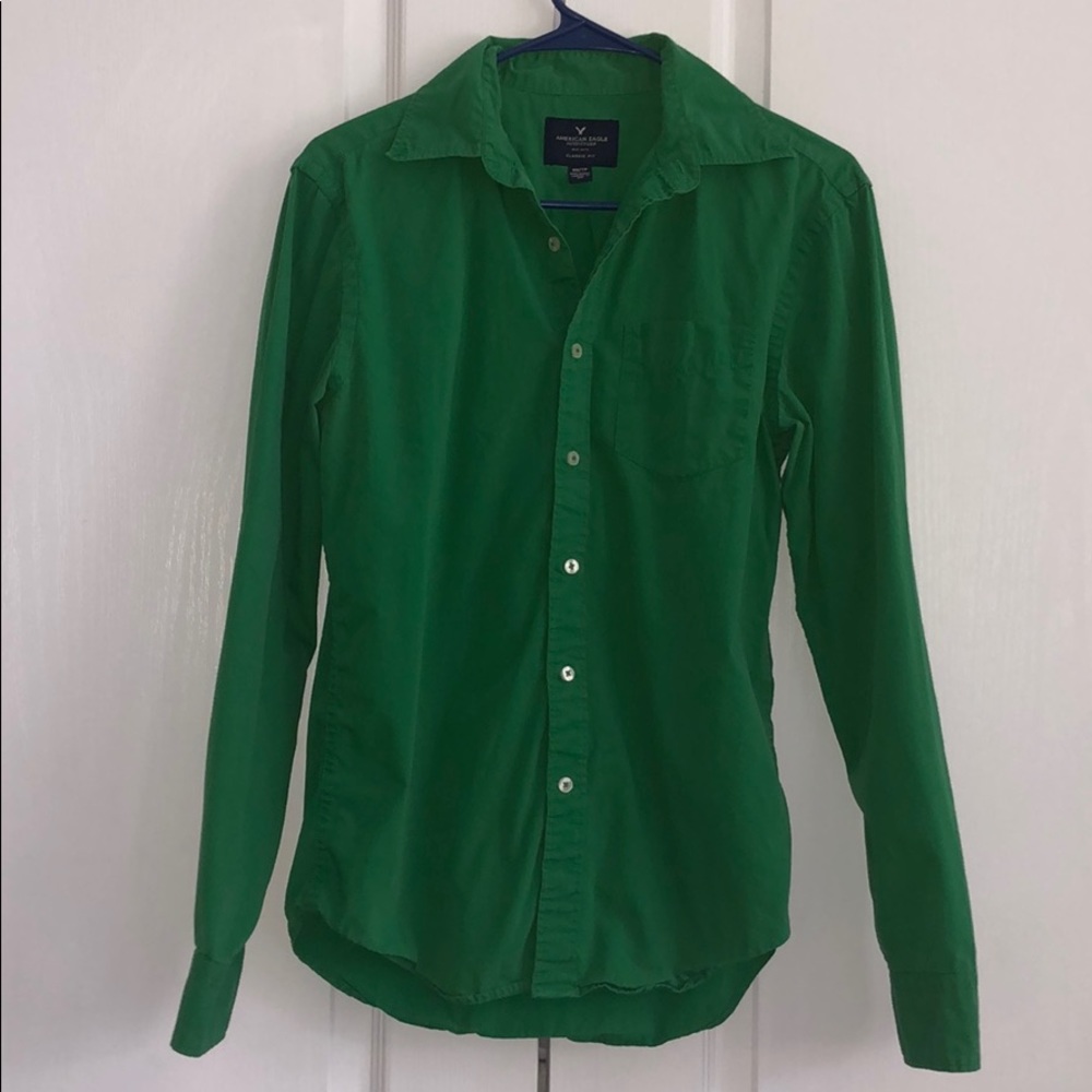 American eagle classic fit button down XS